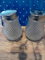 Vintage zout en peper strooiers, Ophalen of Verzenden, Zo goed als nieuw, Rvs of Chroom, Los bestek