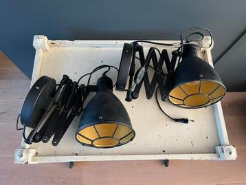 2x Uittrekbare Wandlampen beschikbaar voor biedingen