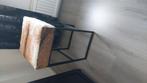 Mooie barkruk met dierenhuid en metalen frame., 1 kruk, Ophalen of Verzenden, Zo goed als nieuw, 60 tot 90 cm