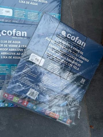 Partij nieuw schuurpapier 1050vellen Cofan 230280 mm korrel beschikbaar voor biedingen