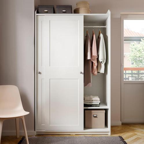 Hauga Ikea kleding kast schuifdeurkast, Huis en Inrichting, Kasten | Kledingkasten, Zo goed als nieuw, 150 tot 200 cm, 100 tot 150 cm