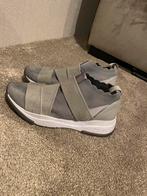 Mooie sneakers weinig gedragen Ted baker maat 38 grijs, Ted Baker, Overige kleuren, Ophalen of Verzenden, Sneakers of Gympen