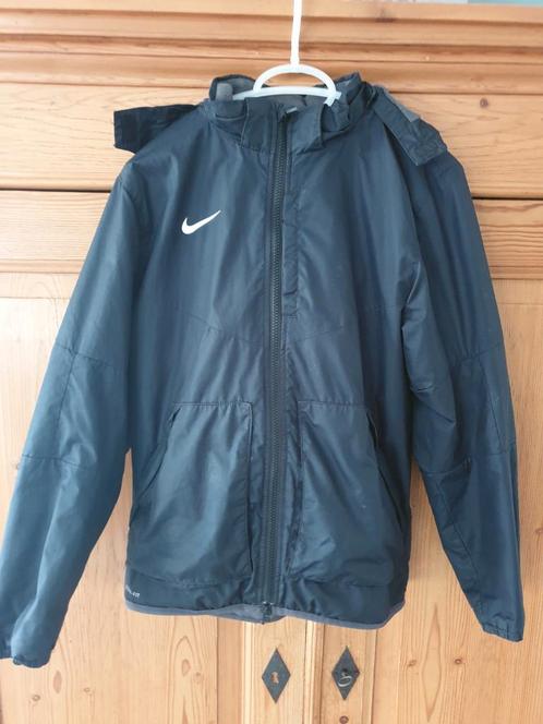 Nike Jas Jongens Maat L, Kinderen en Baby's, Kinderkleding | Overige, Zo goed als nieuw, Jongen, Ophalen of Verzenden