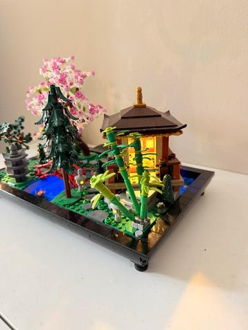 Lego Tranquil Garden met Light my Bricks 2.0 beschikbaar voor biedingen