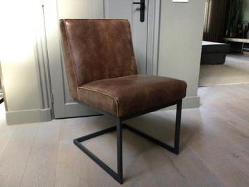 Eettafel stoelen van Robuuste tafels  beschikbaar voor biedingen