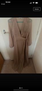 Maxi jurk met overslag, Kleding | Dames, Galajurk, Verzenden, Beige, Nieuw