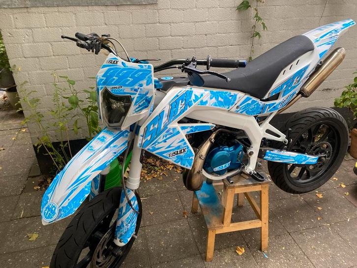 Aprilia SX50 Supermoto - 2015, Fietsen en Brommers, Brommers | Derbi, Zo goed als nieuw, Ophalen