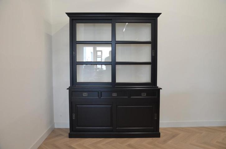 Zwarte buffetkast / vitrinekast, Huis en Inrichting, Kasten | Ladekasten, Nieuw, 200 cm of meer, 200 cm of meer, 25 tot 50 cm