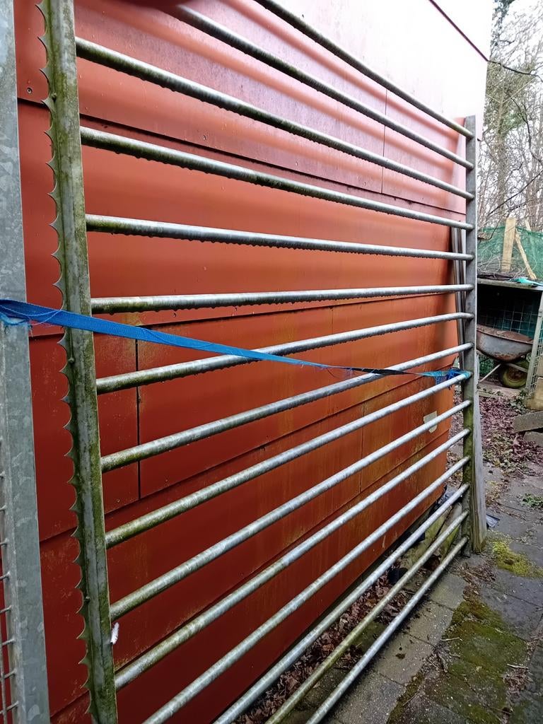 Metalen hekwerk met spijlen 240x230, Tuin en Terras, Ophalen, Gebruikt, IJzer