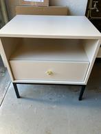 Nachtkastjes Morena beige Meubella, Huis en Inrichting, Ophalen, Overige materialen, Nieuw, 55 tot 70 cm