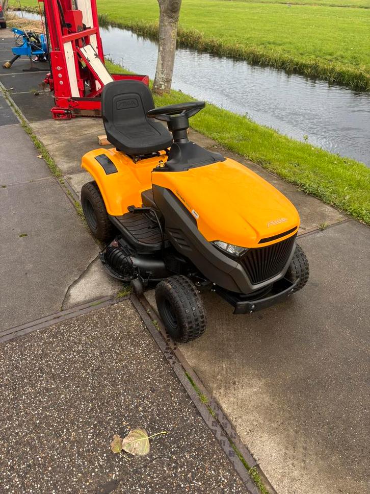 Stiga Tornado 3098 H Zitmaaier, Tuin en Terras, Zitmaaiers, Zo goed als nieuw, Ophalen