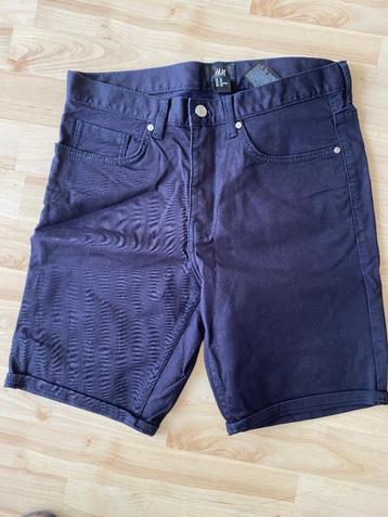 Twee katoenen shorts mt28 en katoenen polo mtXS nieuwstaat  beschikbaar voor biedingen