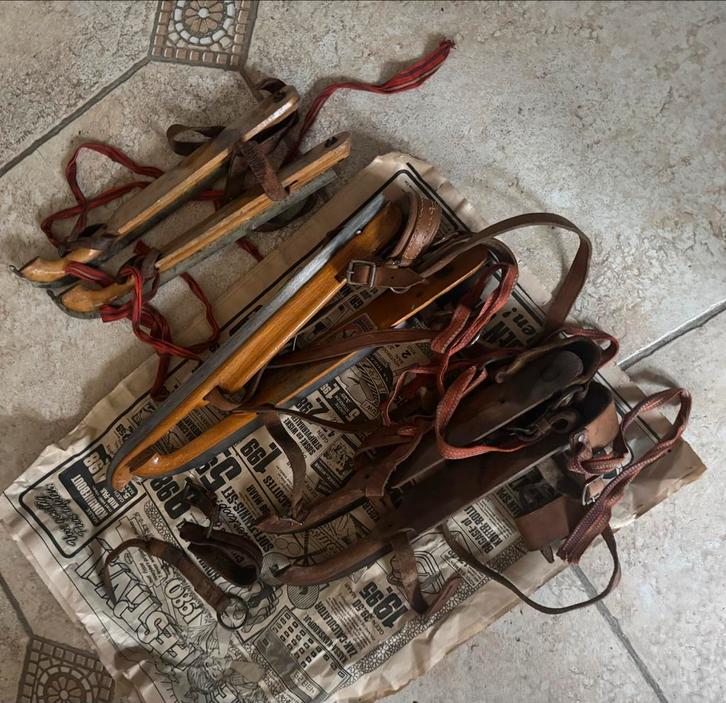 Antiek! Friese Doorlopers - 3 Paar + Krant 1975, Antiek en Kunst, Antiek | Overige Antiek, Ophalen