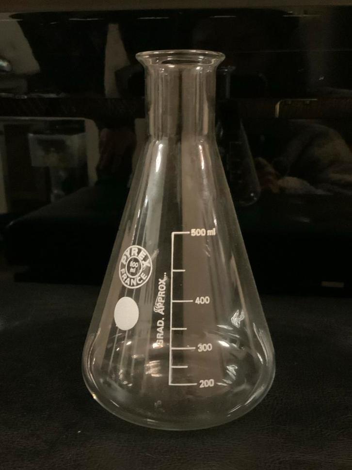 Pyrex erlenmeyer 500ml laboratoriumfles gemaakt in Frankrijk, Antiek en Kunst, Antiek | Glas en Kristal, Ophalen of Verzenden