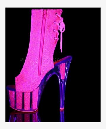 Super gave neon roze pleaser hakken beschikbaar voor biedingen