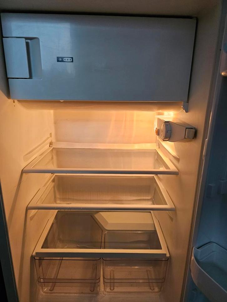 Whirlpool Koelkast met Vriesvak !!, Witgoed en Apparatuur, Koelkasten en IJskasten, Gebruikt, Met vriesvak, 100 tot 150 liter