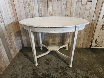 brocante tafel ``WOONWINKEL RUSTIEK`` beschikbaar voor biedingen