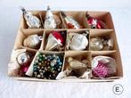 Oude kerstversiering o.a. 3 kerstmannen en glazen ketting, Diversen, Kerst, Ophalen of Verzenden