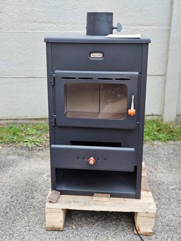 Houtkachel Prity-1 met vuurvaste stenen 9 kw in verpakking  beschikbaar voor biedingen
