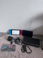 Nintendo switch inclusief accessoires, Ophalen of Verzenden, Zo goed als nieuw, Met 2 controllers, Switch Original