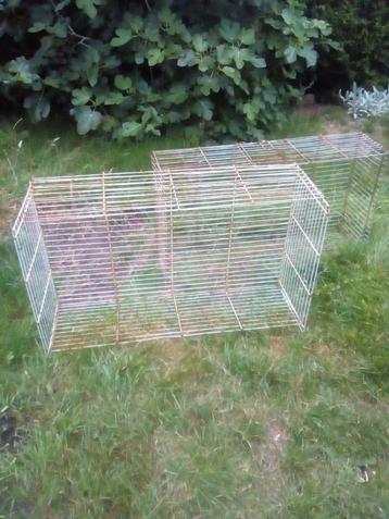  2 metalen hekjes (voor dieren) beschikbaar voor biedingen