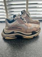 Balenciaga triple s, Ophalen, Beige, Sneakers of Gympen, Zo goed als nieuw