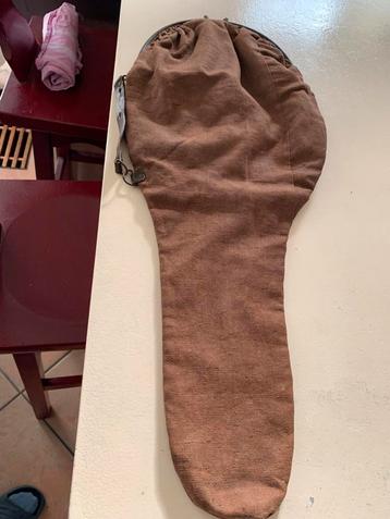Antieke hoes voor een snaar instrument beschikbaar voor biedingen