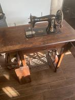 Antieke Trapnaaimachine Mundlos met Tafel en Lades, Antiek en Kunst, Antiek | Naaimachines, Ophalen