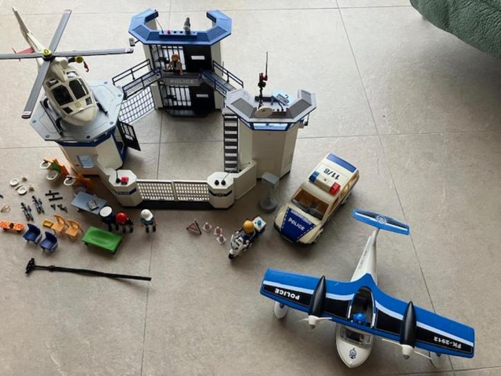 playmobil politie bureau (6919) auto en helikopter, Kinderen en Baby's, Speelgoed | Playmobil, Gebruikt, Complete set, Ophalen of Verzenden
