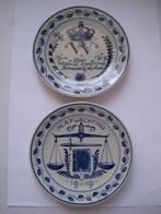 DELFT - DELFTSE HERDENKINGS BORDEN PORC. FLES  1919  W.O 1, Antiek en Kunst, Verzenden