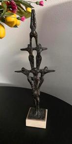 Bronzen beeld van een menselijke piramide, Ophalen of Verzenden