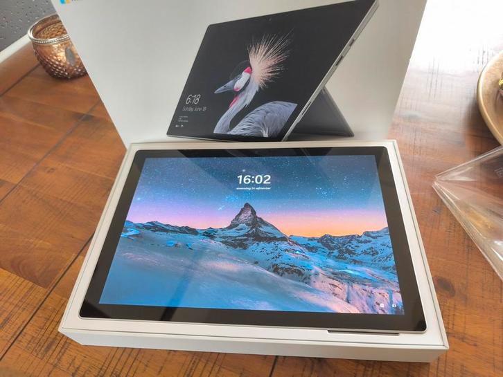 Windows 11 - Surface Pro gen 5 (1796) met doos, Computers en Software, Windows Laptops, Gebruikt, 12 inch, 2 tot 3 Ghz, Ophalen of Verzenden