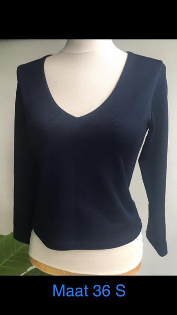 Top longsleeve strak donkerblauw Goldy met voering beschikbaar voor biedingen