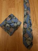 Blauw gebloemde zijden Van Gils stropdas & pochet ***zgan***, Kleding | Heren, Stropdassen, Blauw, Zo goed als nieuw, Met patroon