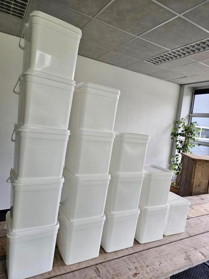 Vierkante emmers met deksel, 10,6 liter. 100 tot 500 stuks, Huis en Inrichting, Emmers, Zo goed als nieuw, Kunststof, Met deksel