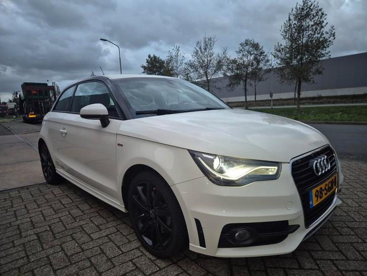 Audi A1 1.4 Tfsi 90KW S-tronic Automaat 3x S-line Wit, Auto's, Audi, Bedrijf, A1, Benzine, A, Hatchback, Automaat, Origineel Nederlands