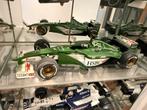 Te koop vitrine kast met 10x F1 auto 1:18 jaren 99, Verzamelen, Ophalen, Zo goed als nieuw, Formule 1