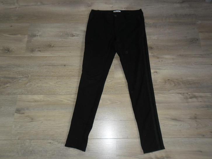 Transfer Zwarte Lange Broek Met Zwarte Bies Maat L, Kleding | Dames, Broeken en Pantalons, Zo goed als nieuw, Maat 38/40 (M), Zwart