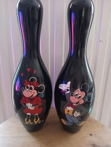 2 bowling pins met Mickey en Minnie Mouse handbeschilderd  beschikbaar voor biedingen