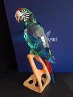 Swarovski "Paradise Birds" Large Macaw, Verzamelen, Swarovski, Ophalen of Verzenden, Zo goed als nieuw, Figuurtje