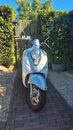 Sym Mio 60 km/u | Betrouwbare Scooter | Slechts 17.000 km, Fietsen en Brommers, Scooters | SYM, Ophalen, Zo goed als nieuw, Mio