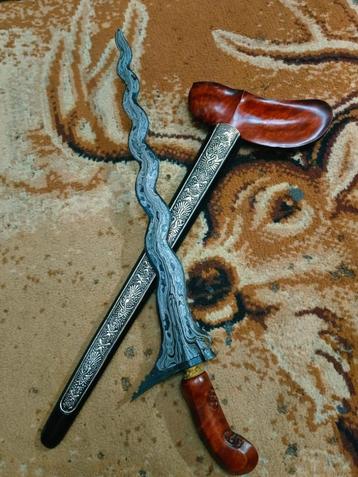 Antieke Keris Parungsari 13 Luk Ngulit Semangka Djogja SVE22 beschikbaar voor biedingen