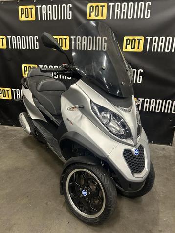 Piaggio MP3 300 LT ABS ASR 4600KM 2014 6 mnd garantie autori beschikbaar voor biedingen