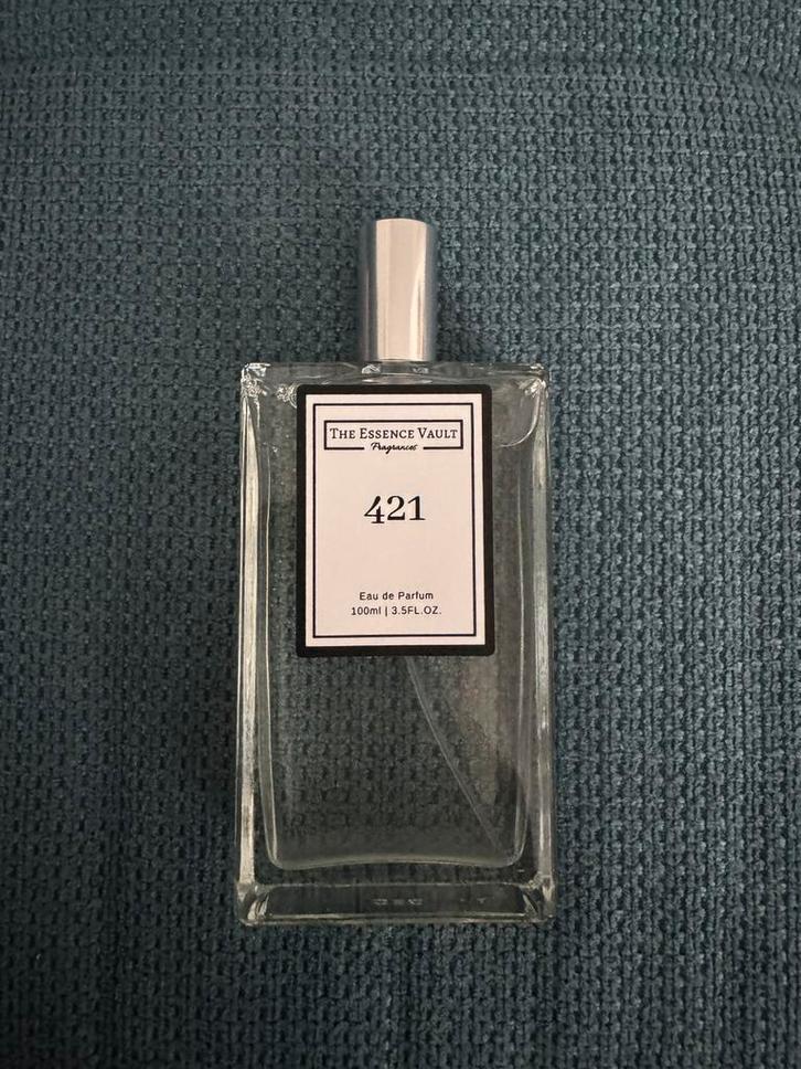 THE ESSENCE VAULT 421 (S@nt@l 33), Sieraden, Tassen en Uiterlijk, Uiterlijk | Parfum, Nieuw, Ophalen of Verzenden