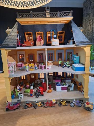 Playmobil herenhuis (inclusief meubilair) beschikbaar voor biedingen