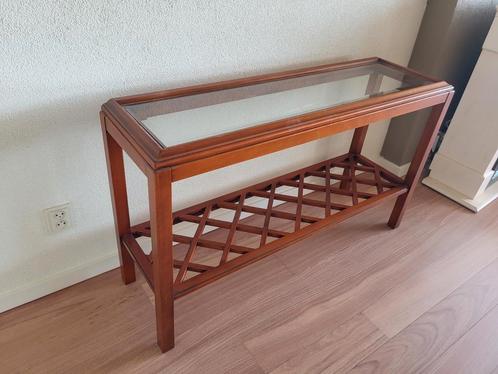 Notenhout sitetable met Glazen Blad, Huis en Inrichting, Tafels | Sidetables, Gebruikt, 25 tot 50 cm, 100 tot 150 cm, Rechthoekig