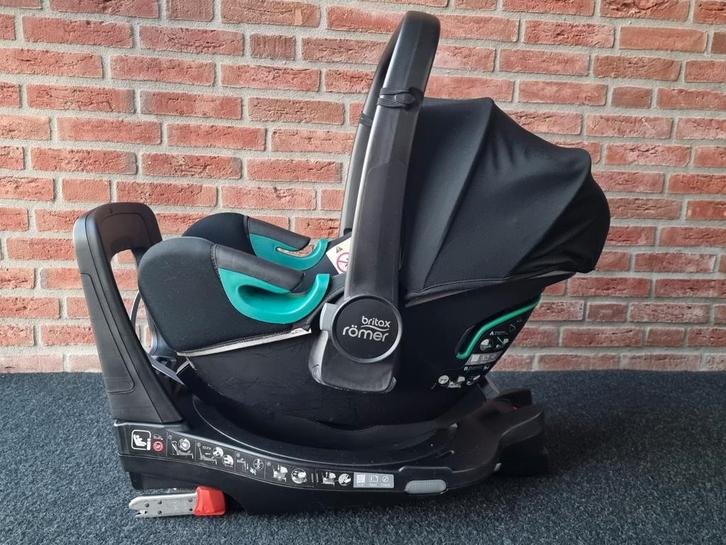 Britax Römer Baby-Safe 3 I-Size Autostoeltje met licht, Kinderen en Baby's, Autostoeltjes, Zo goed als nieuw, Romer, Isofix, Ophalen