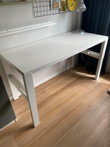 IKEA Pahl Bureau (2 stuks) beschikbaar voor biedingen