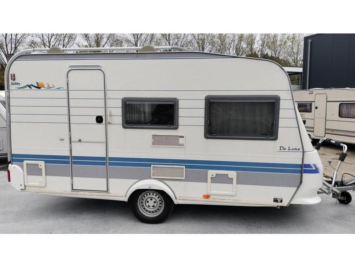 Hobby De luxe Easy 400 SF, Caravans en Kamperen, Caravans, Bedrijf, tot en met 4, 750 - 1000 kg, Standaardzit, Hobby, Dwarsbed