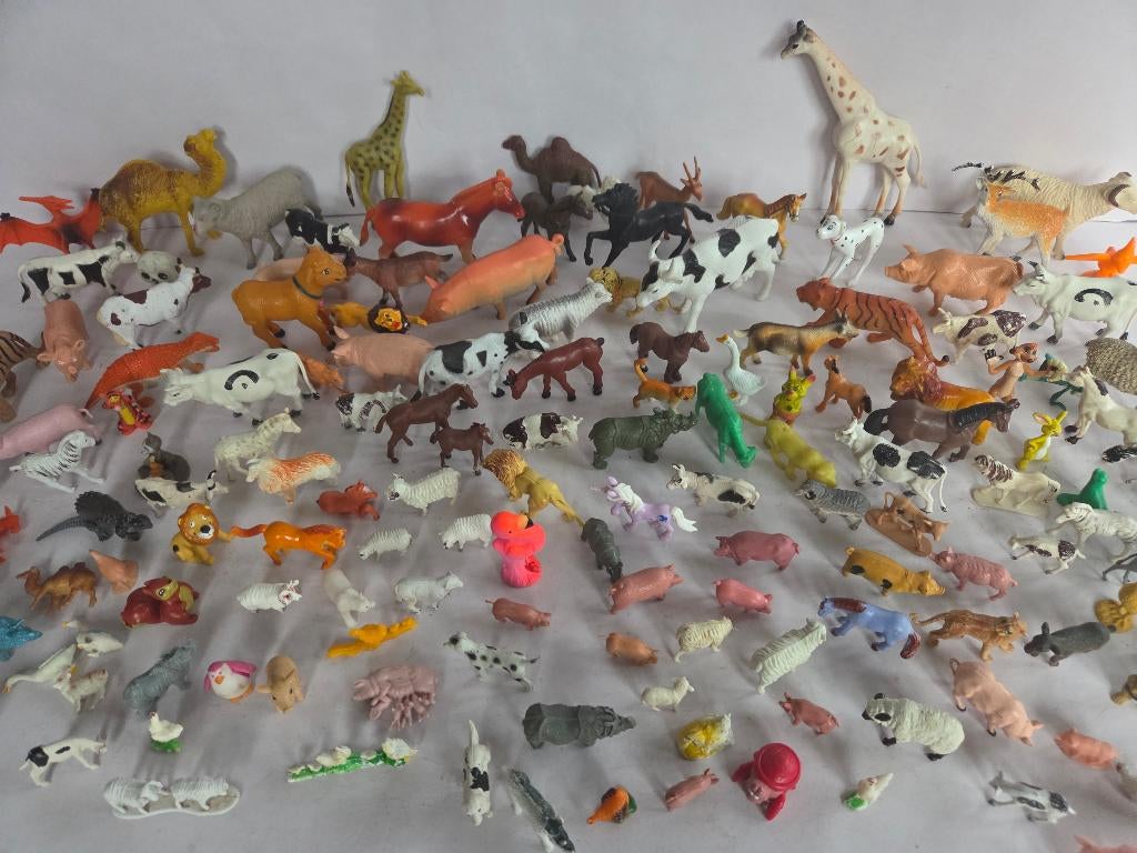 Grote verzameling plastic diertjes - meer als 150 dieren, Ophalen of Verzenden, Zo goed als nieuw, Jongen of Meisje